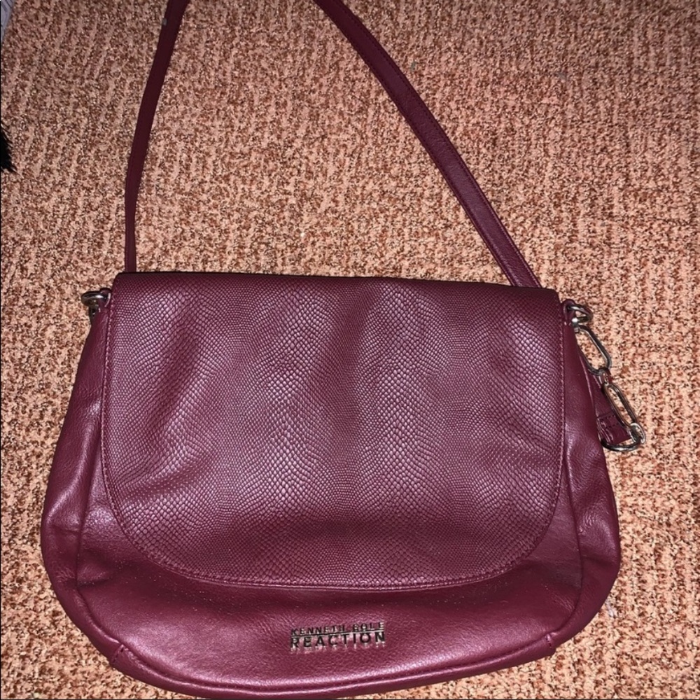 Kenneth Cole Reaction Maroon/Burgundy Crossbody